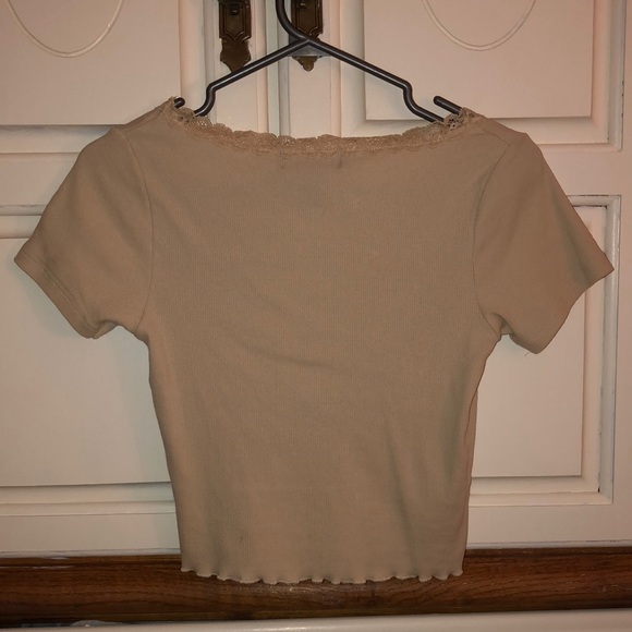 Cute laced cream top <3 - Picture 2 of 4
